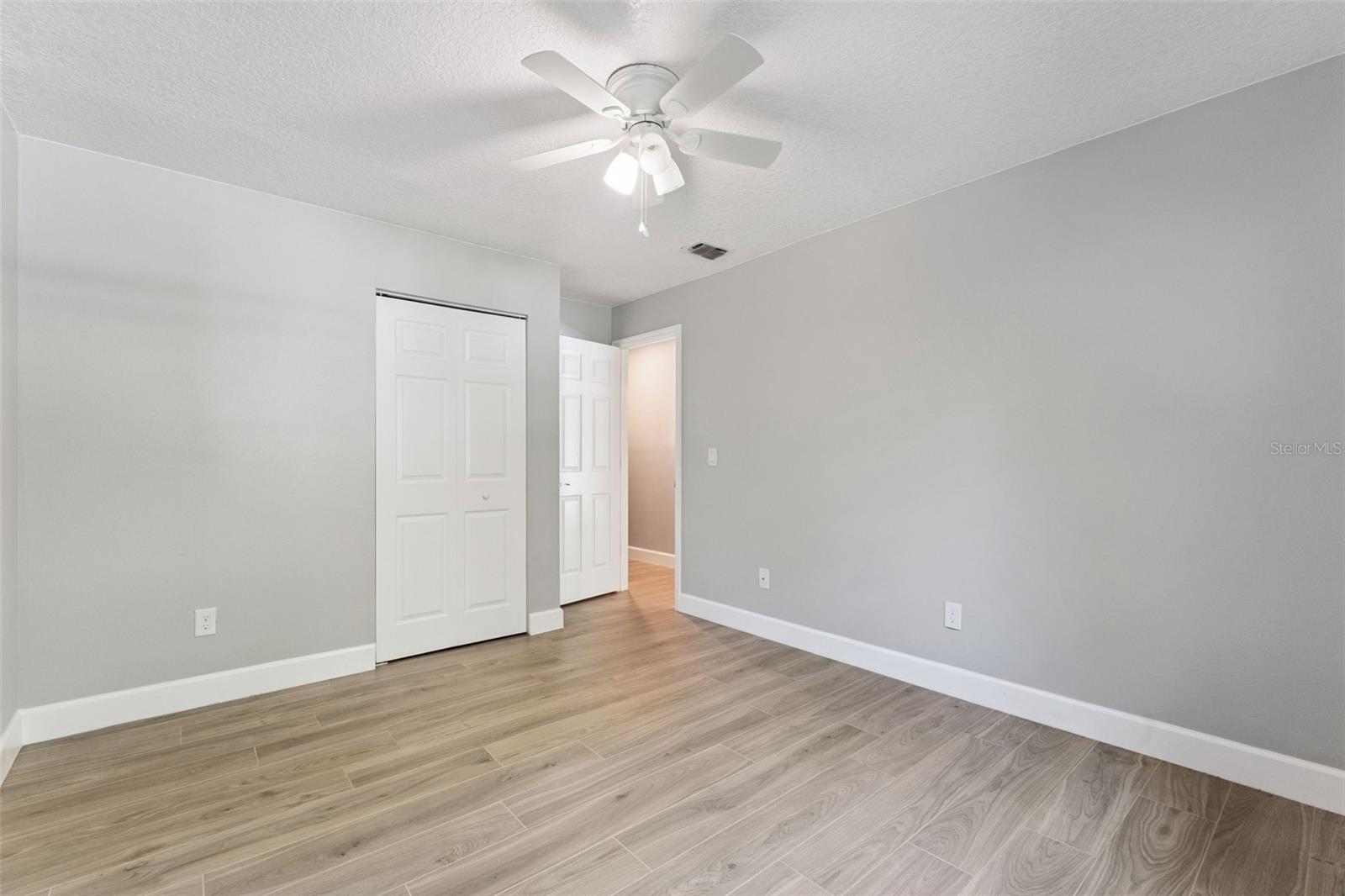 SPRING OAKS UNIT 5 - Residential