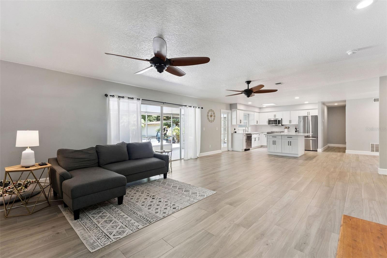 SPRING OAKS UNIT 5 - Residential