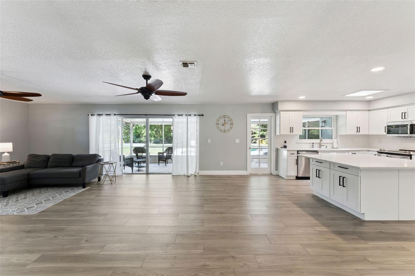 SPRING OAKS UNIT 5 - Residential