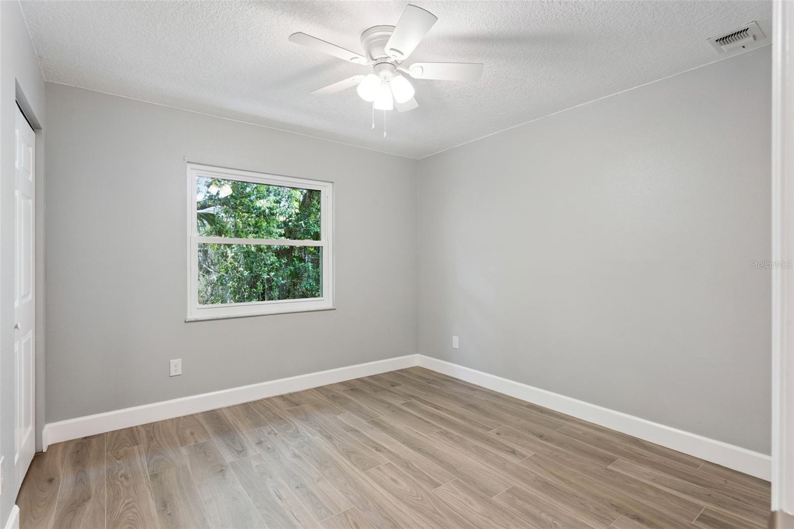 SPRING OAKS UNIT 5 - Residential