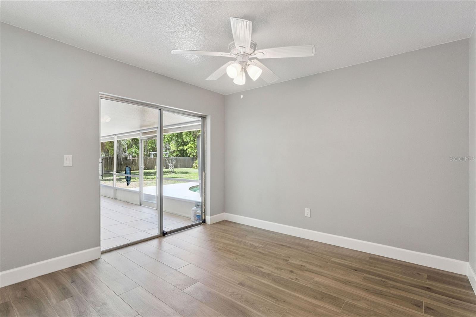 SPRING OAKS UNIT 5 - Residential