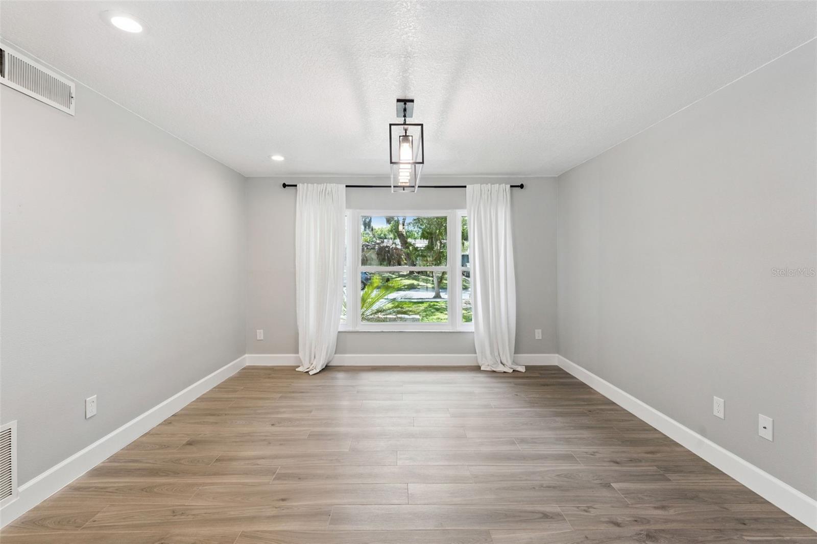 SPRING OAKS UNIT 5 - Residential