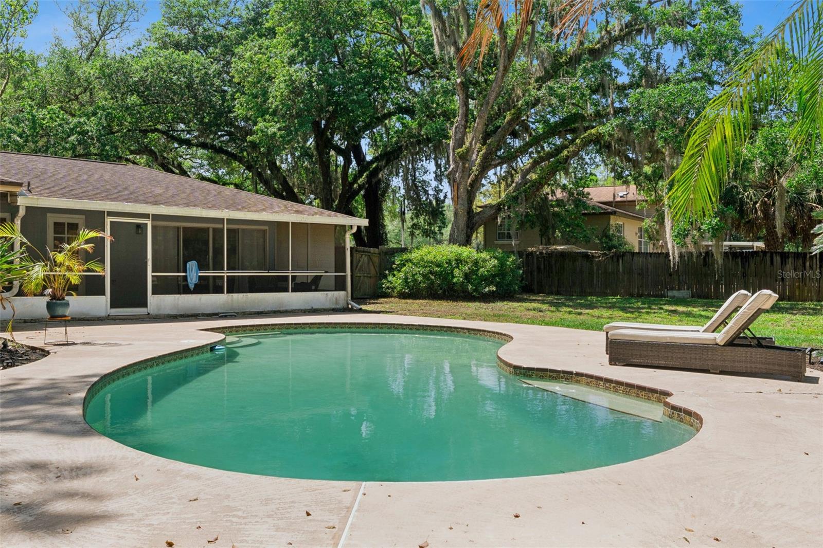 SPRING OAKS UNIT 5 - Residential