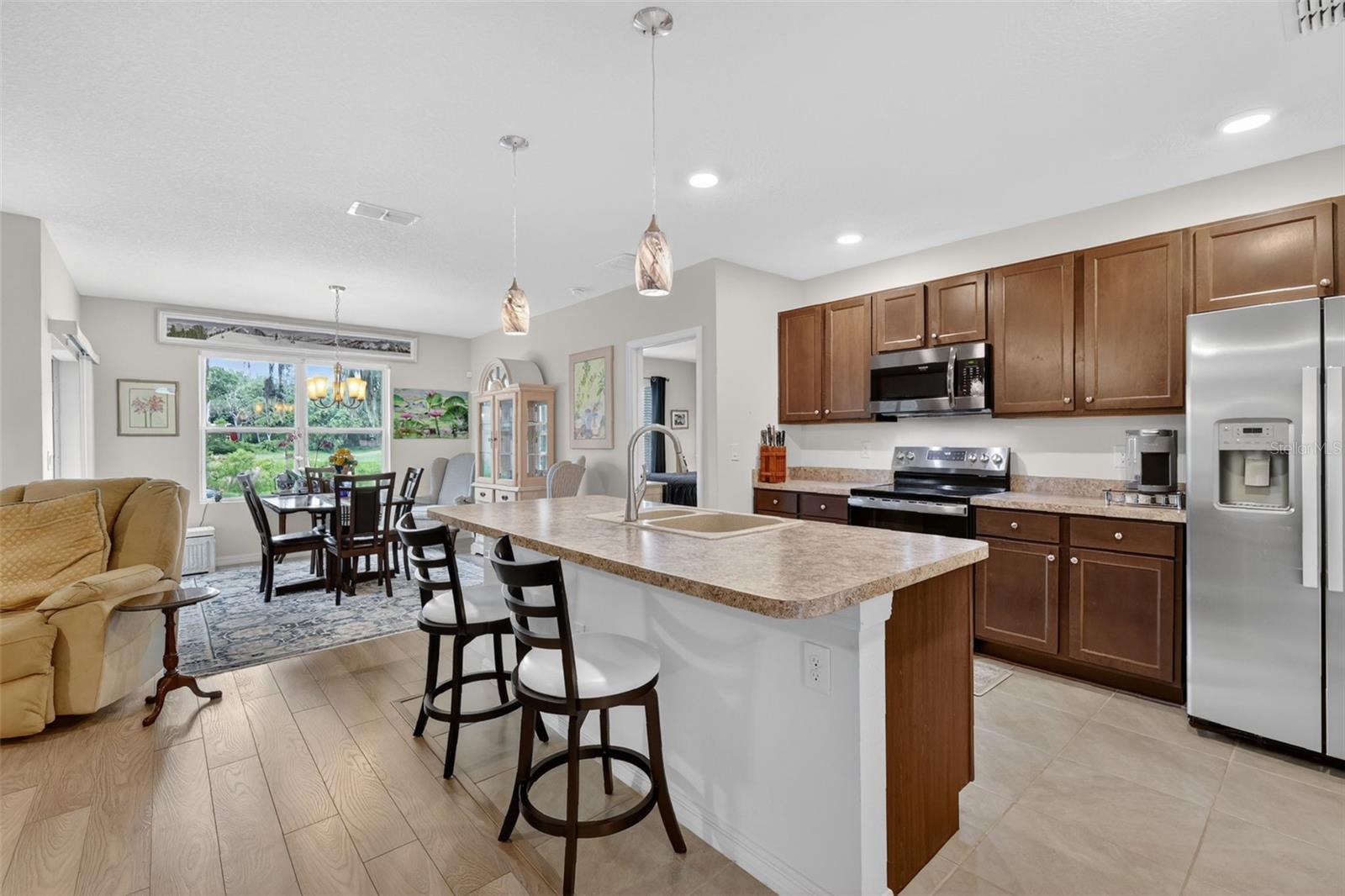 10521 BRONZE LEAF COURT