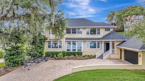 Photo of 1215 Lakeshore Drive, Eustis, FL 32726 (MLS # G5110843)