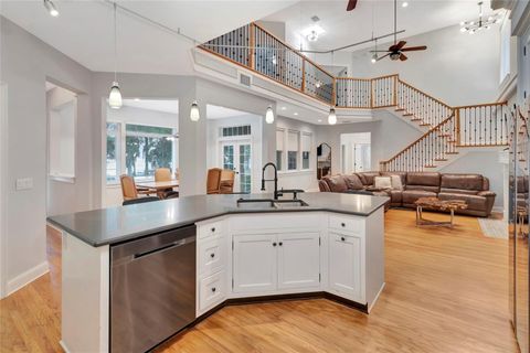 Tiny photo for 1215 Lakeshore Drive, Eustis, FL 32726 (MLS # G5110843)