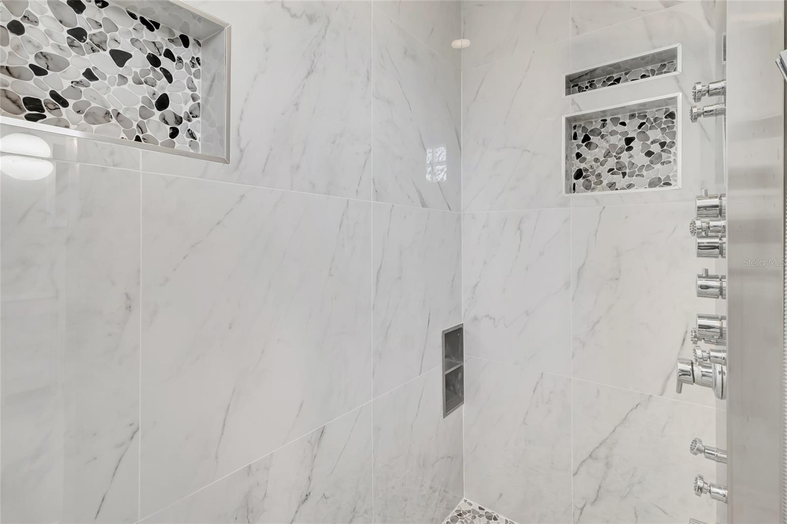 CLERMONT MARGAREE GARDENS SUB - Residential