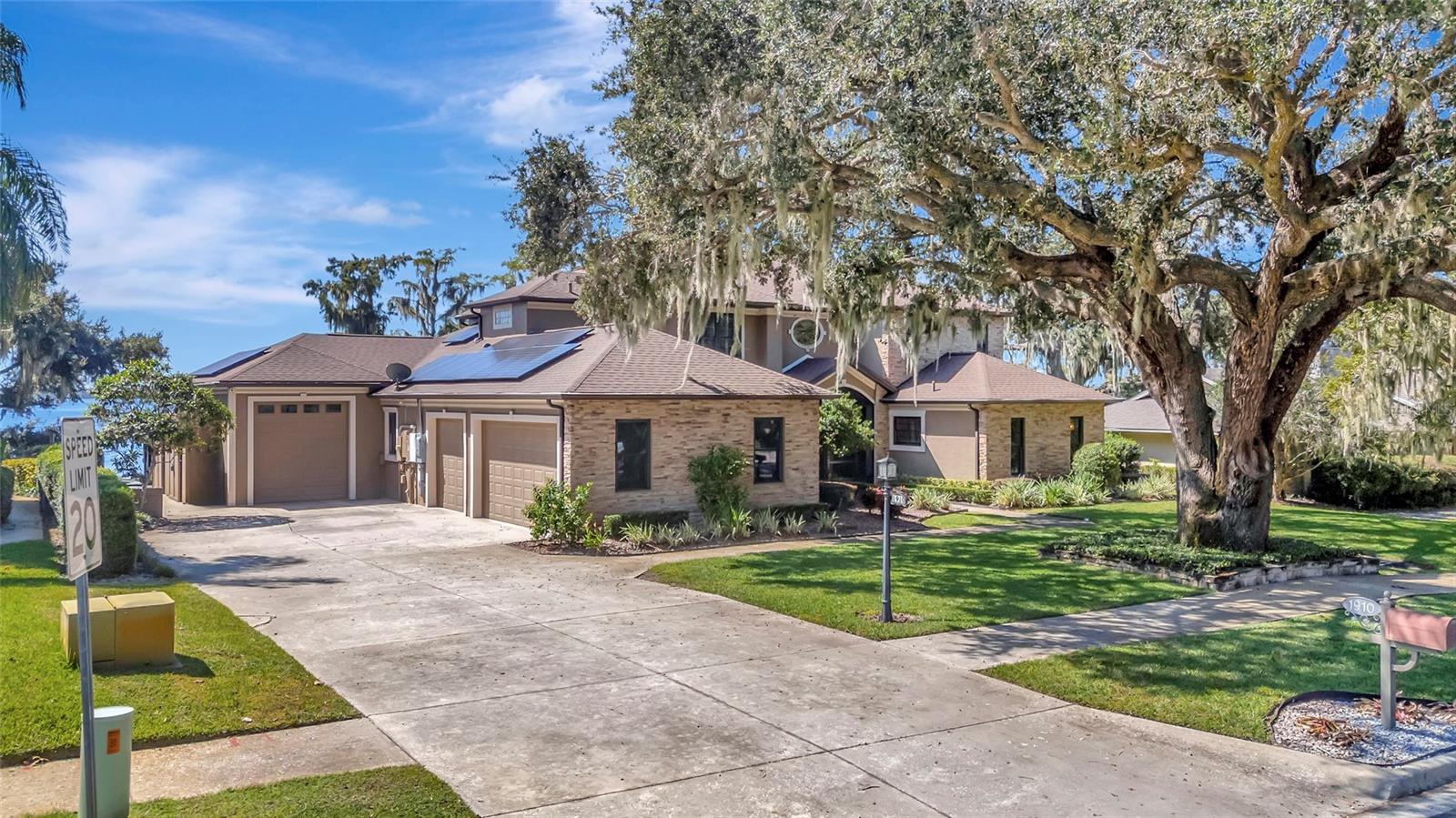 CLERMONT MARGAREE GARDENS SUB - Residential