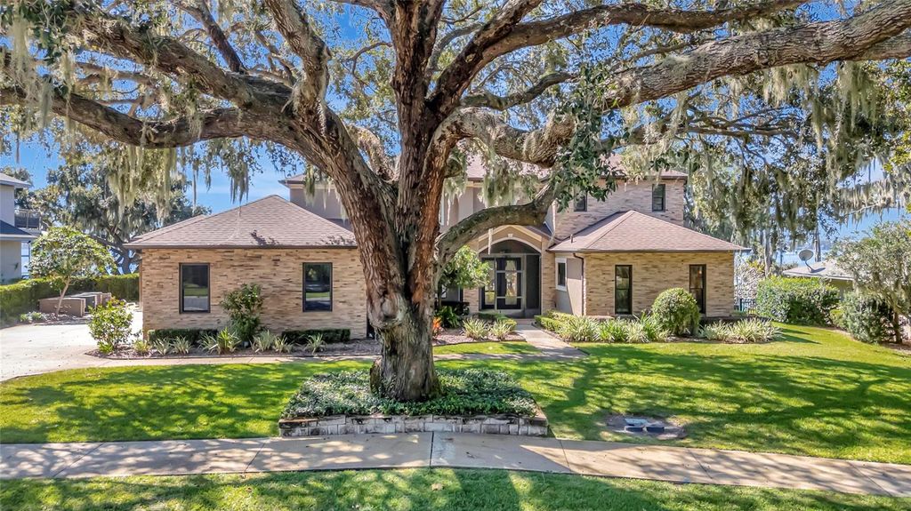Photo of 1910 Brantley Circle, Clermont, FL 34711 (MLS # G5103288)