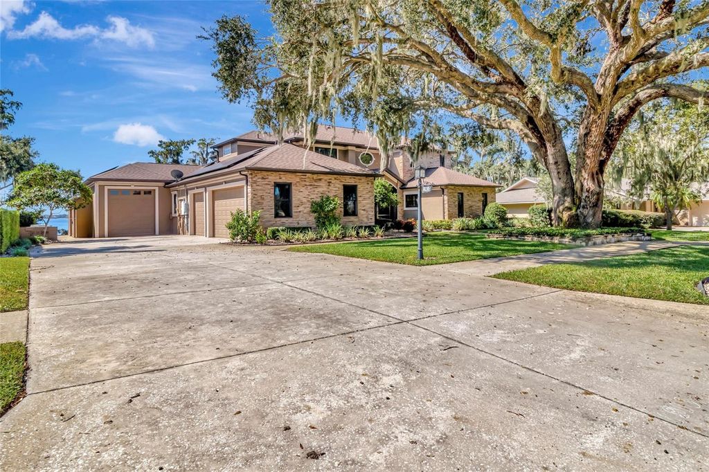 Photo of 1910 Brantley Circle, Clermont, FL 34711 (MLS # G5103288)