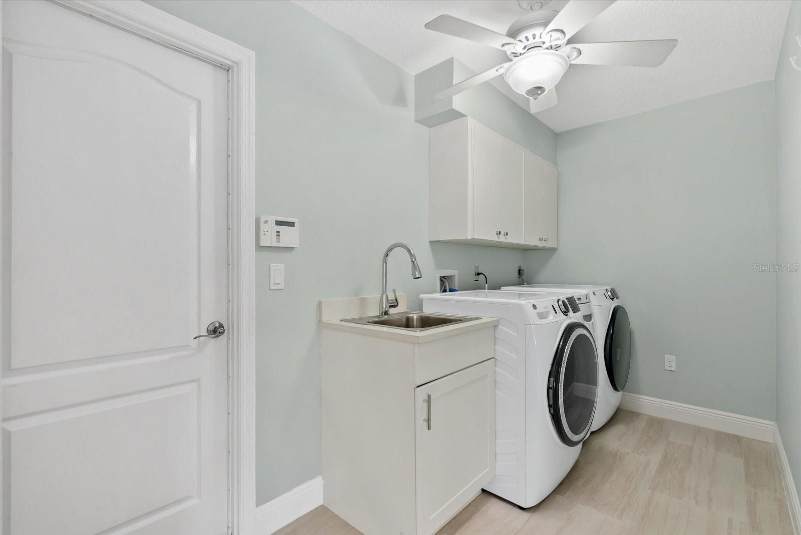 THE LAKES OF JACARANDA - Residential