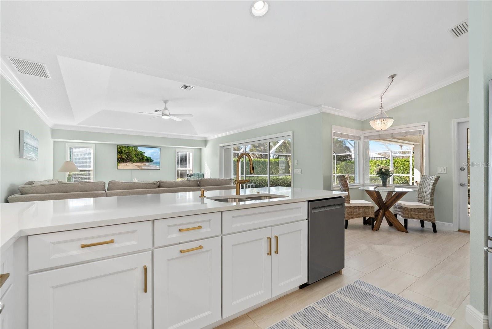 THE LAKES OF JACARANDA - Residential