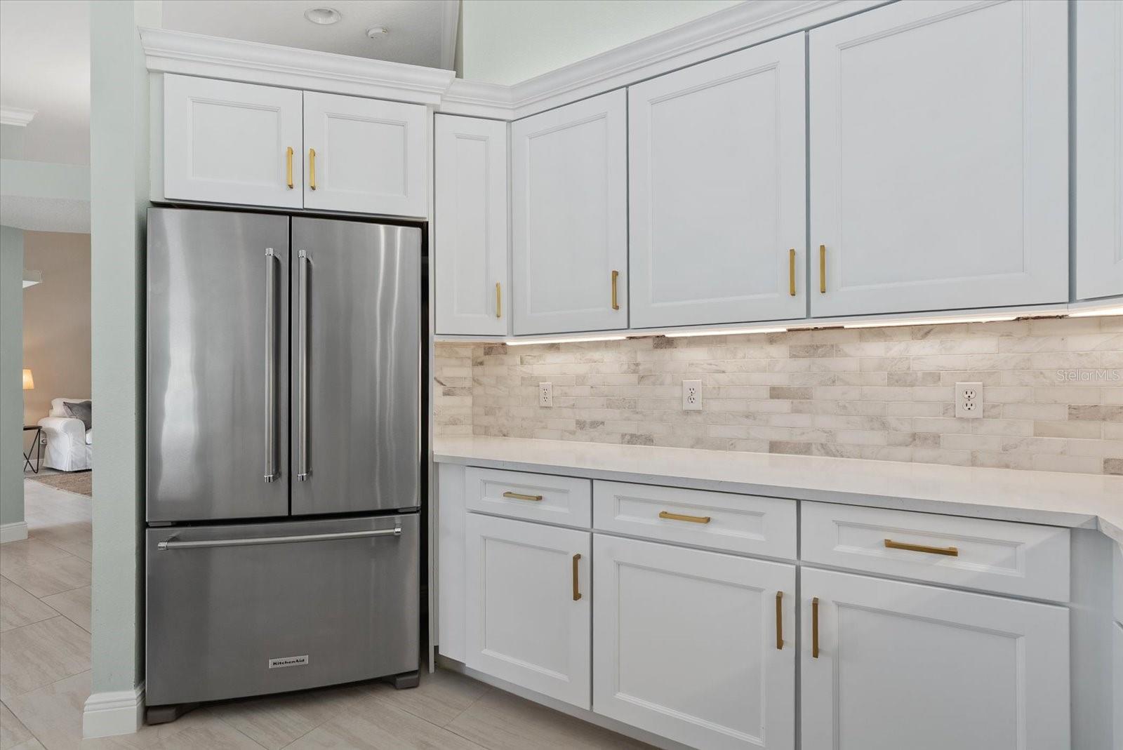 THE LAKES OF JACARANDA - Residential