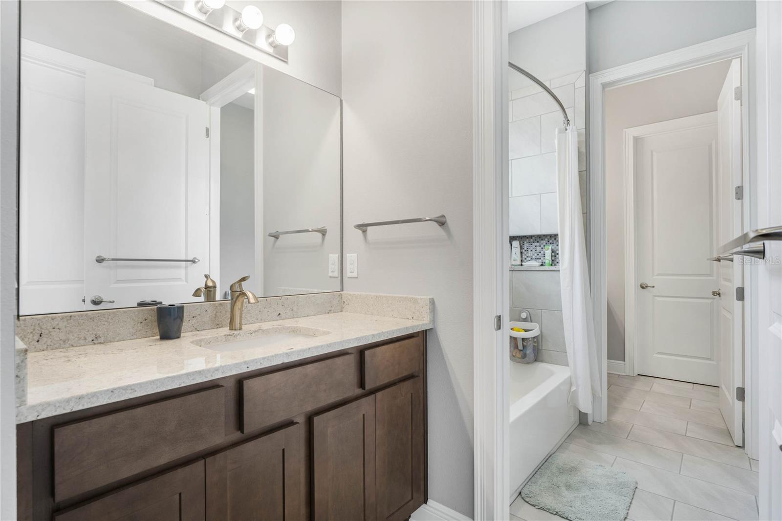 ROYAL EQUESTRIAN RANCH CLUB SUB - Residential