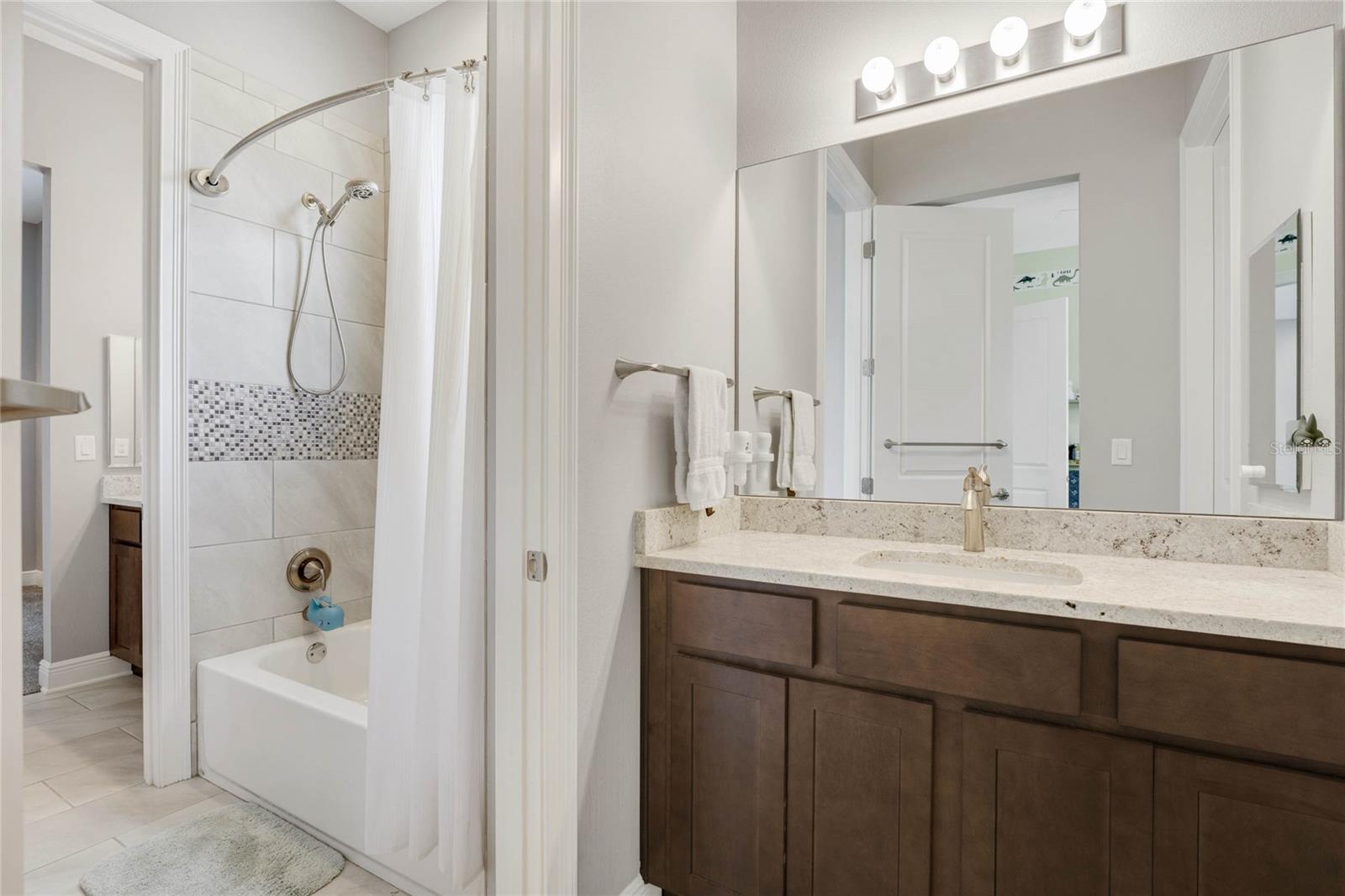 ROYAL EQUESTRIAN RANCH CLUB SUB - Residential