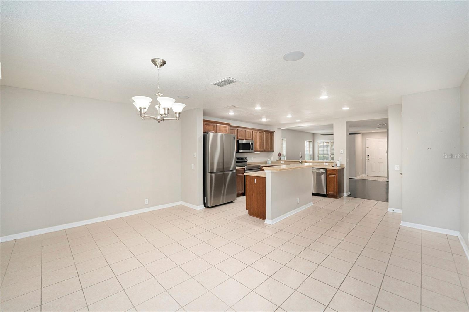2570 SEA WIND WAY