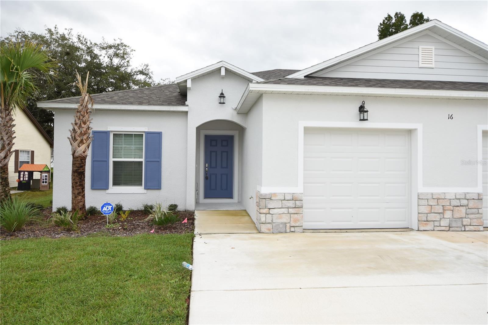 PINE LAKES - Residential Lease