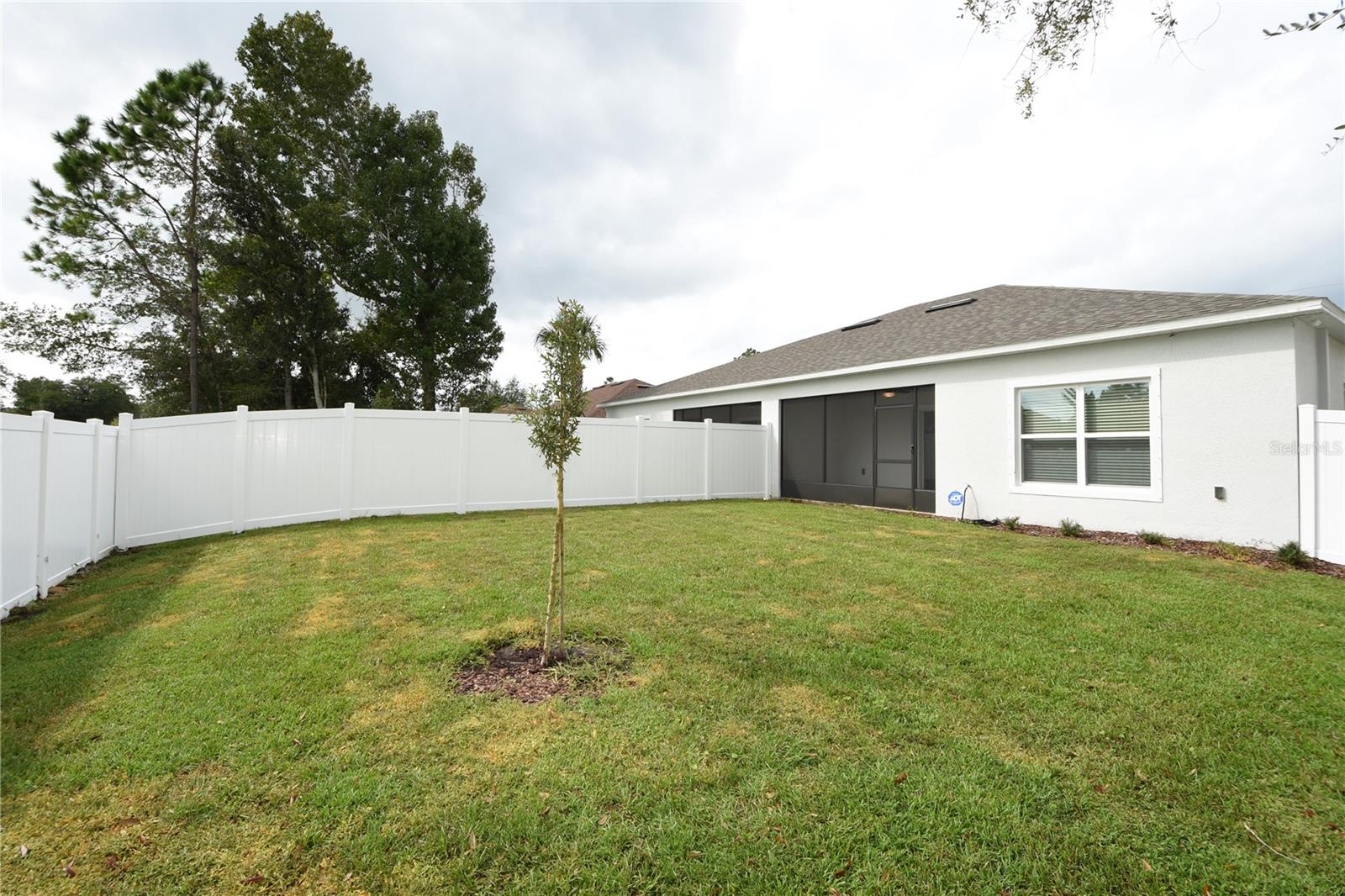 PINE LAKES - Residential Lease