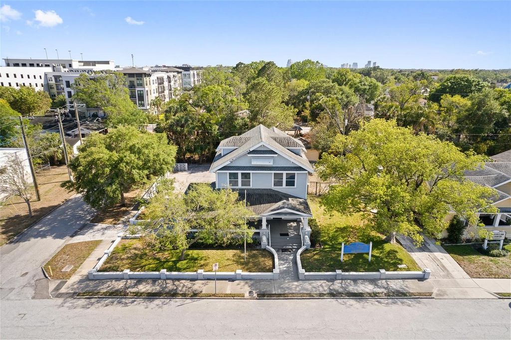 Photo of 1902 W Cass Street, Tampa, FL 33606 (MLS # T3436647)