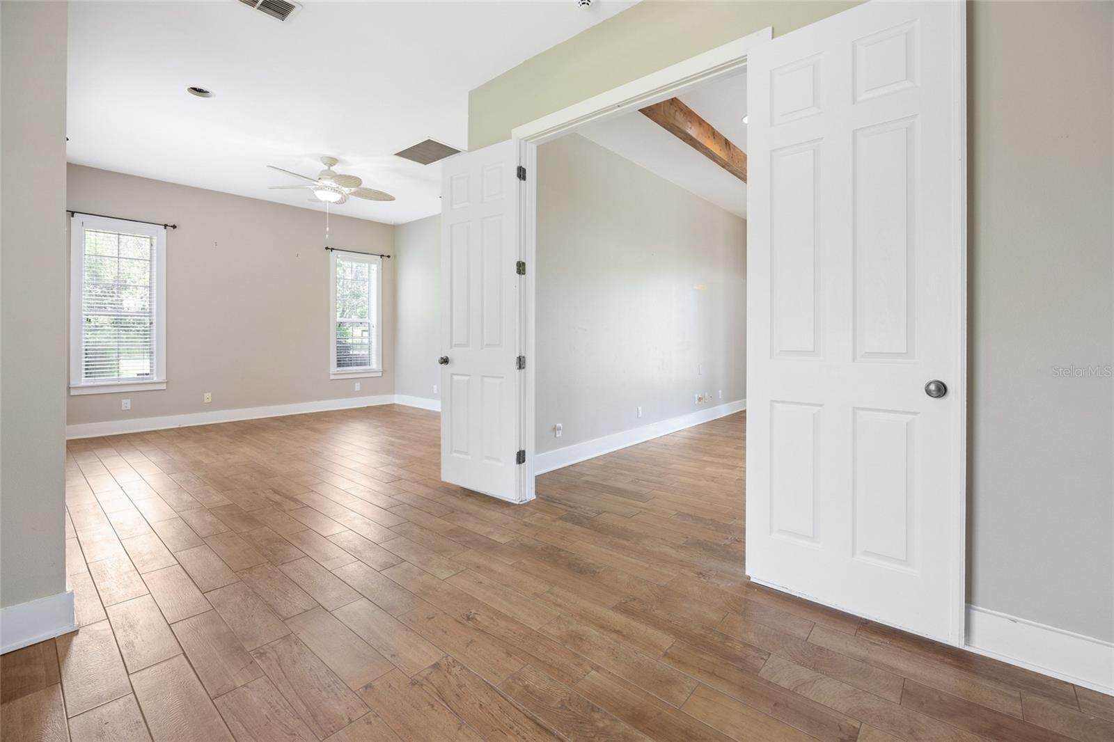 POST HORN - Residential