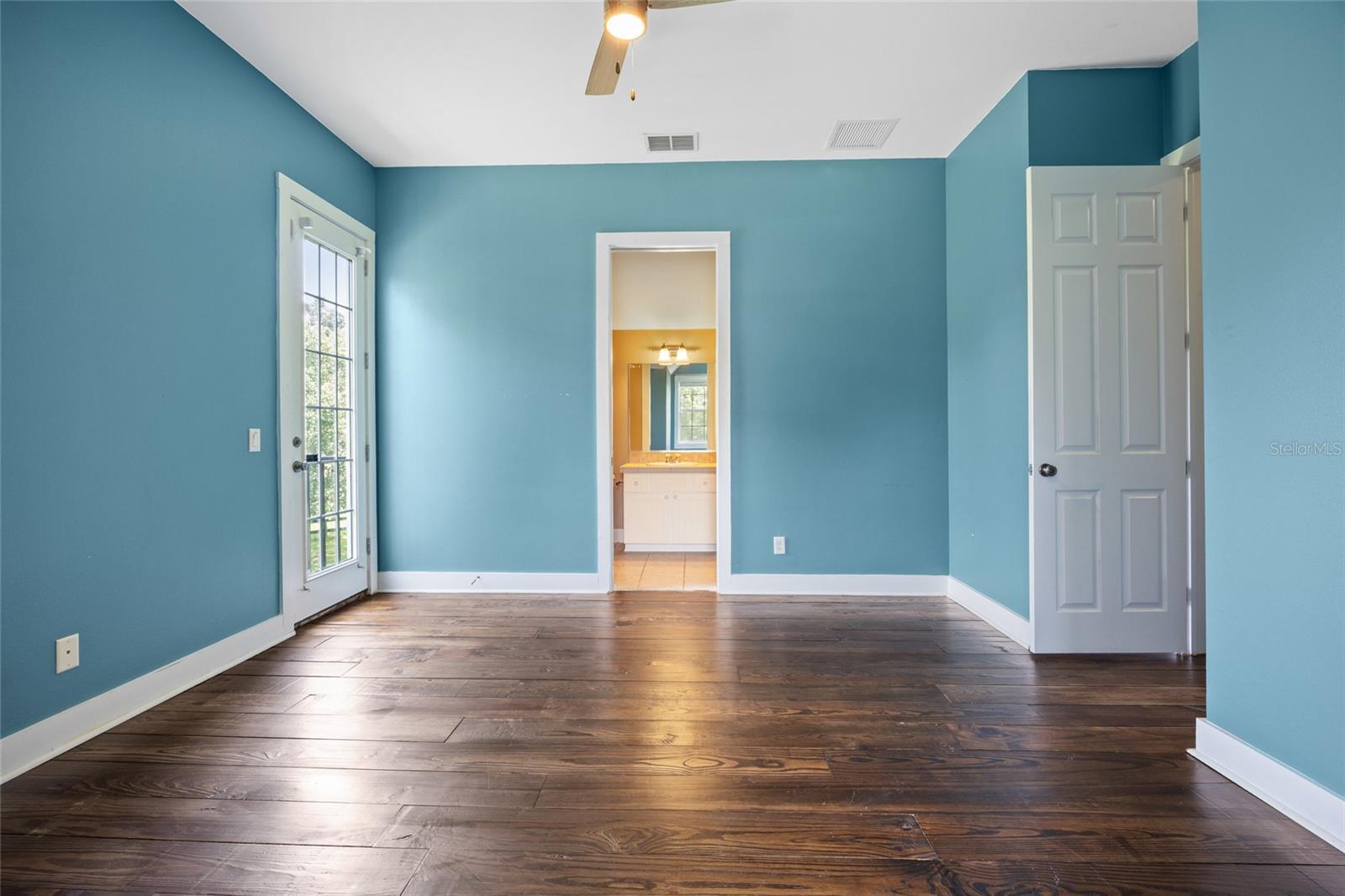 POST HORN - Residential