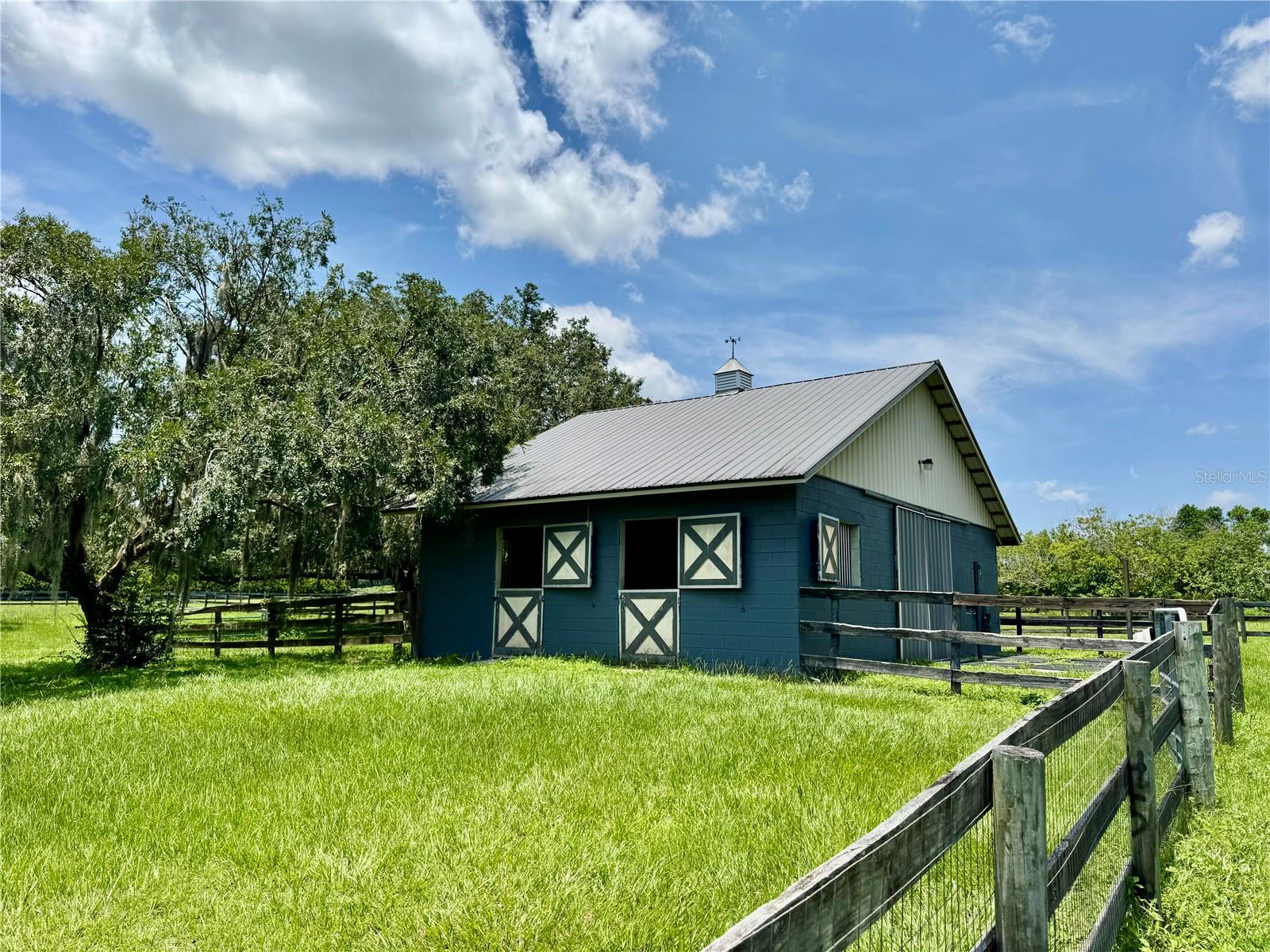 POST HORN - Residential