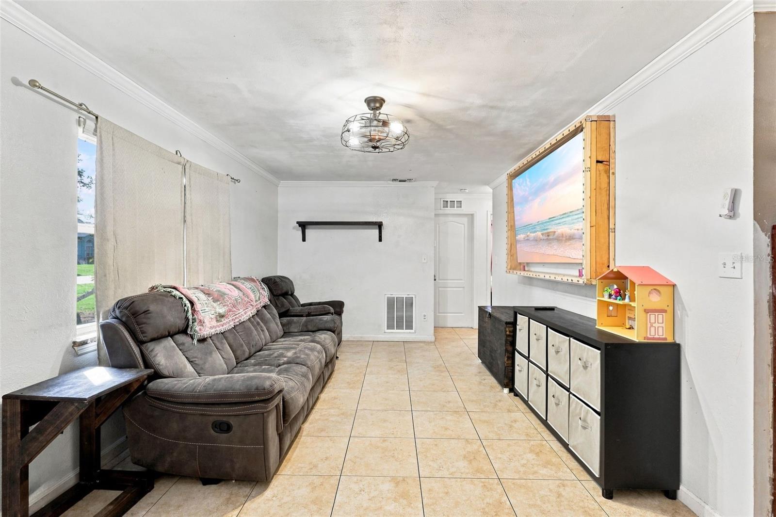 1842 INDIA PALM DRIVE