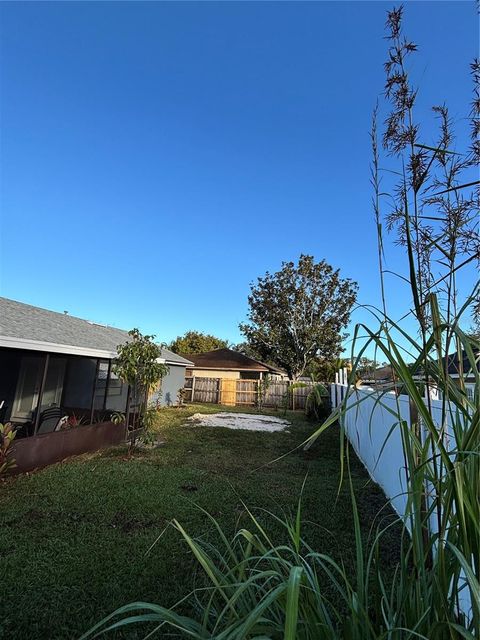 A home in WINTER HAVEN