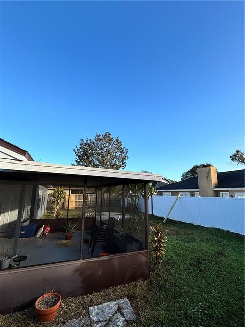 A home in WINTER HAVEN