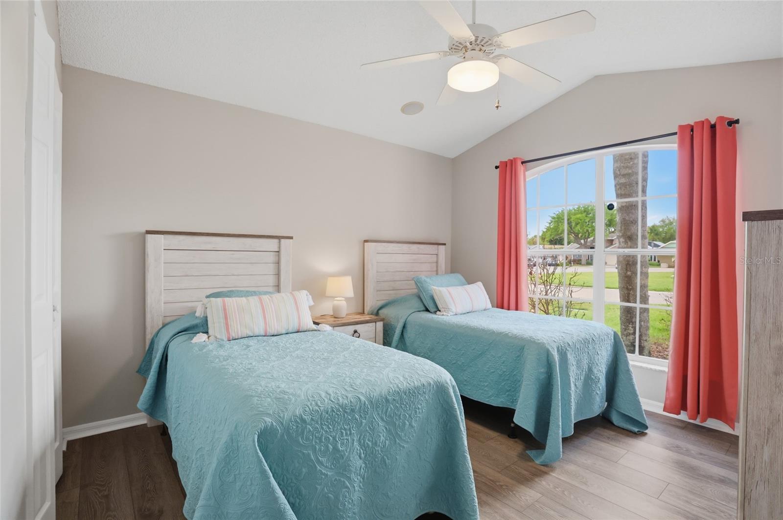 CARIBBEAN COVE - Residential