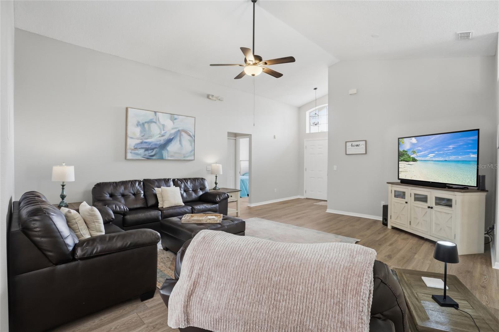 CARIBBEAN COVE - Residential