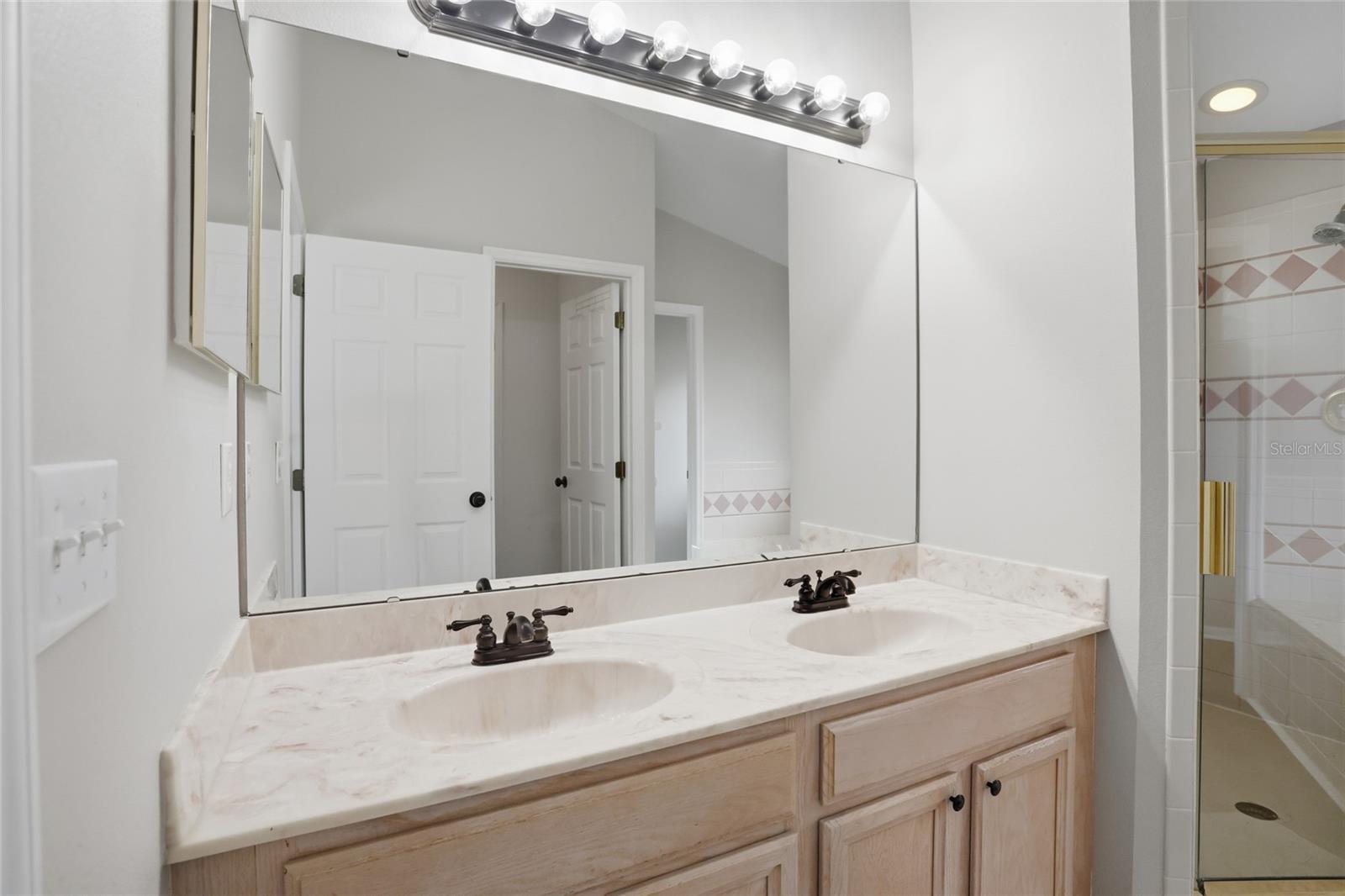 CARIBBEAN COVE - Residential