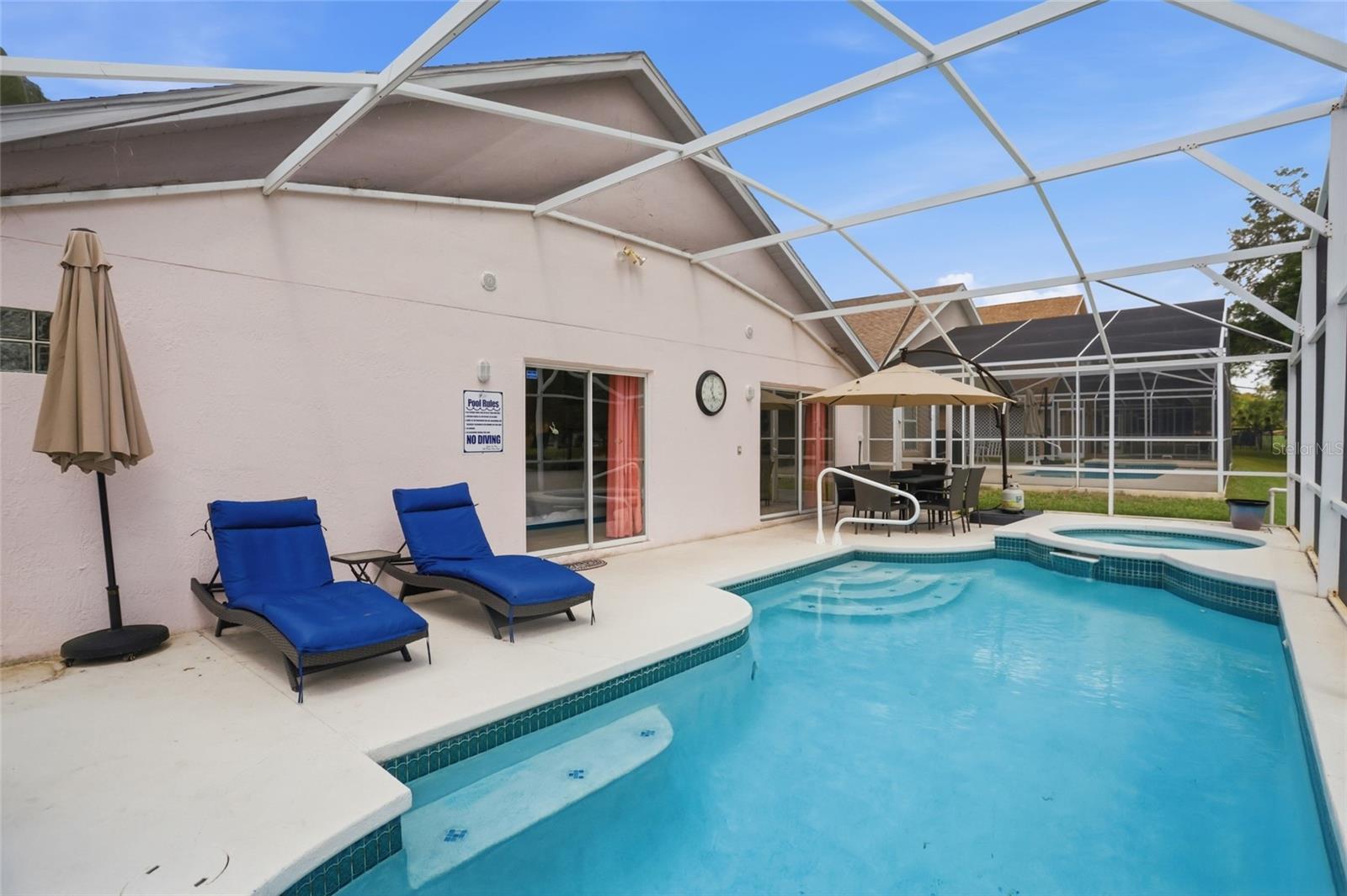 CARIBBEAN COVE - Residential