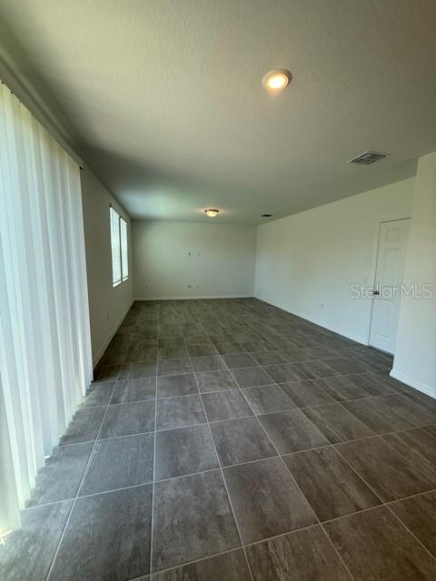 DEER RUN - Residential Lease