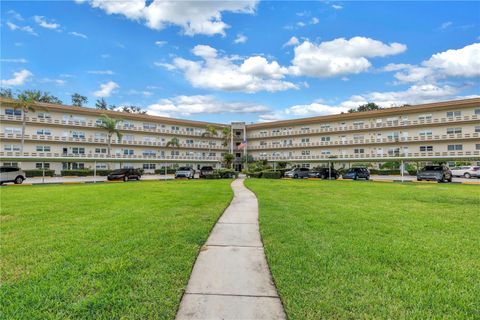 5725 80TH ST N 106 ST PETERSBURG FL 33709