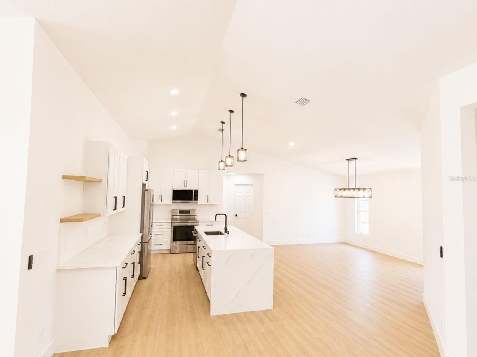 MAY TERRACE - Residential