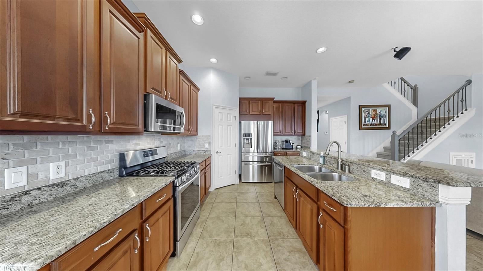 MIRABAY PH 3B-2 - Residential
