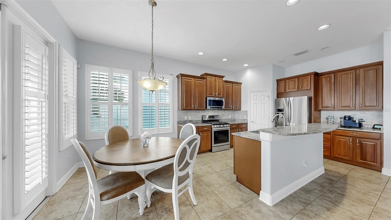 MIRABAY PH 3B-2 - Residential