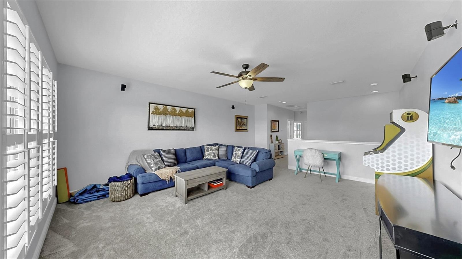 MIRABAY PH 3B-2 - Residential