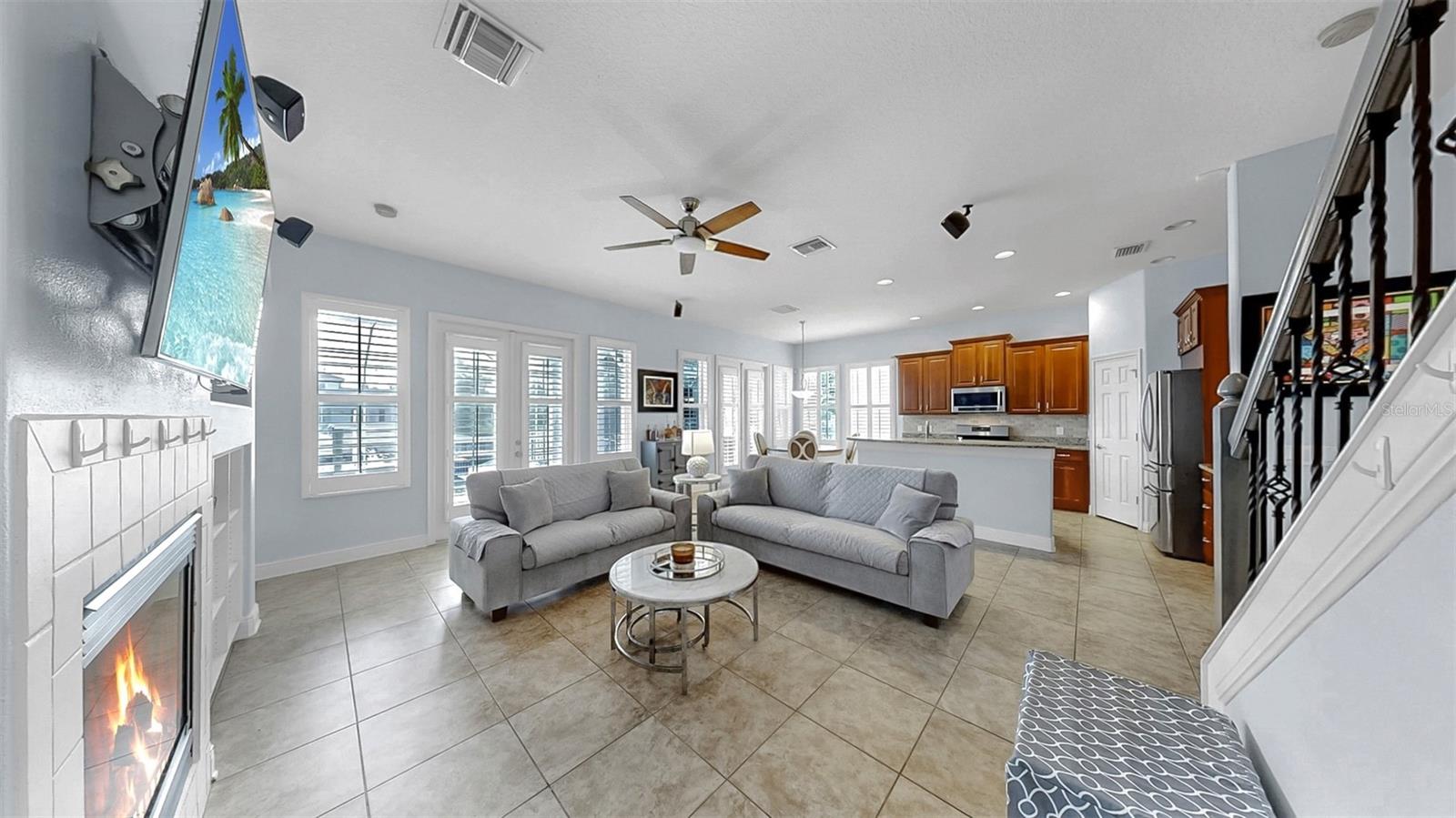 MIRABAY PH 3B-2 - Residential