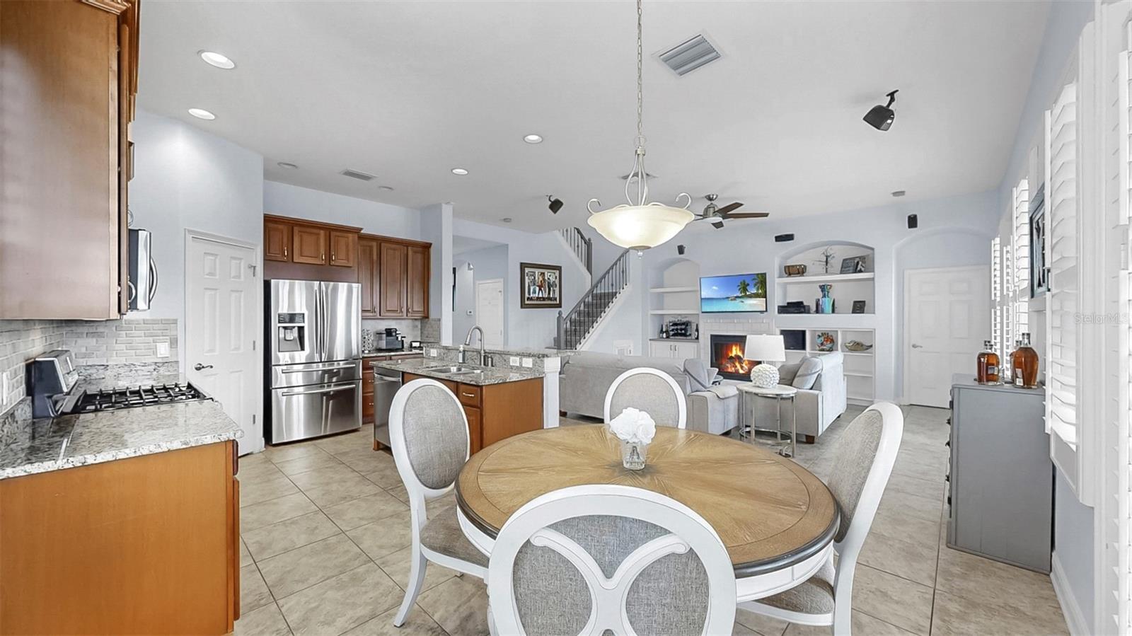 MIRABAY PH 3B-2 - Residential