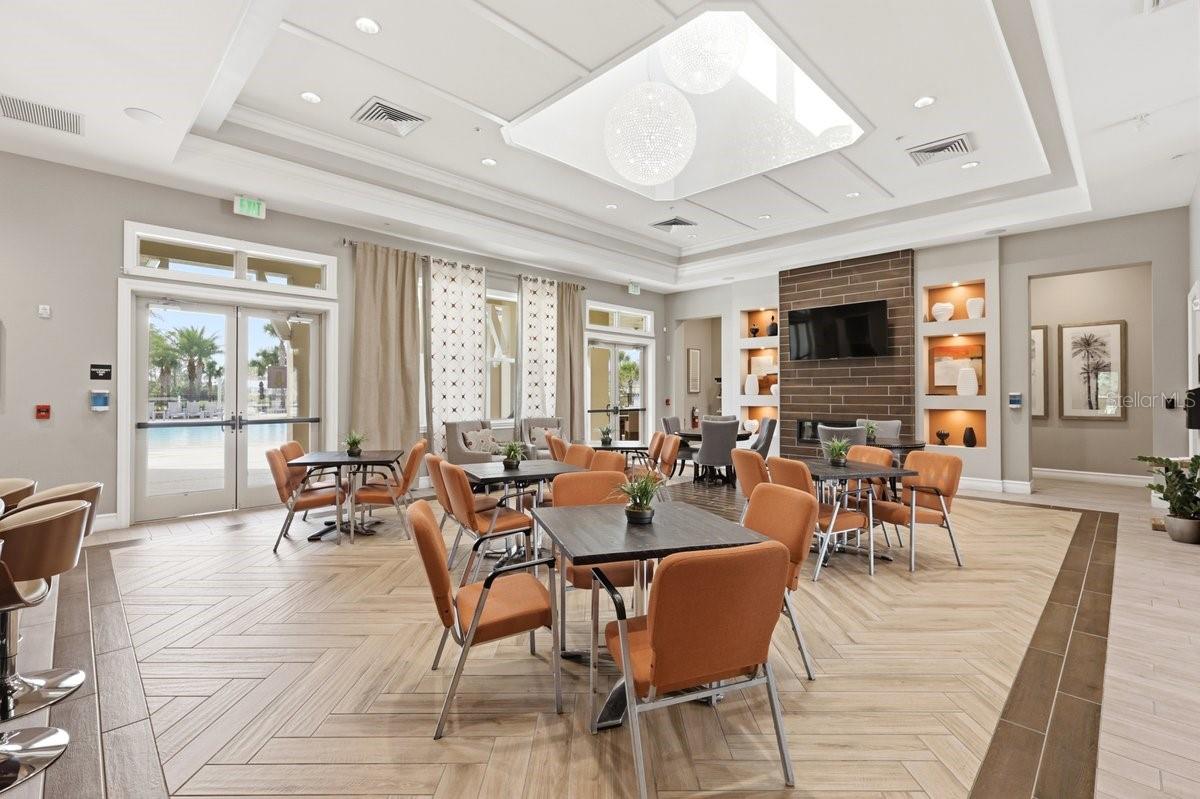 PALMS/SERENOA PH 4 - Residential