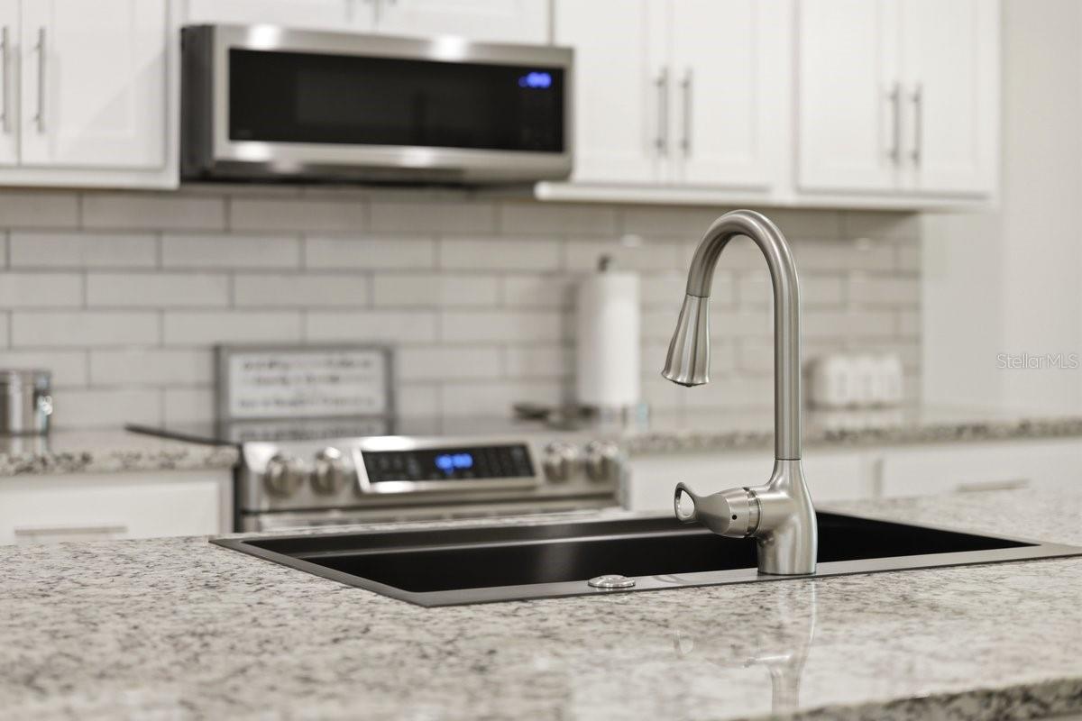 PALMS/SERENOA PH 4 - Residential