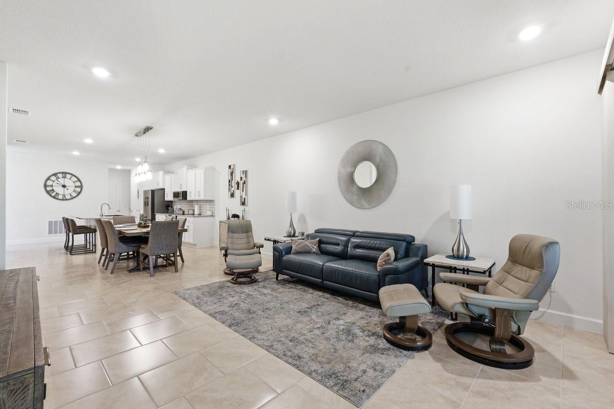 PALMS/SERENOA PH 4 - Residential