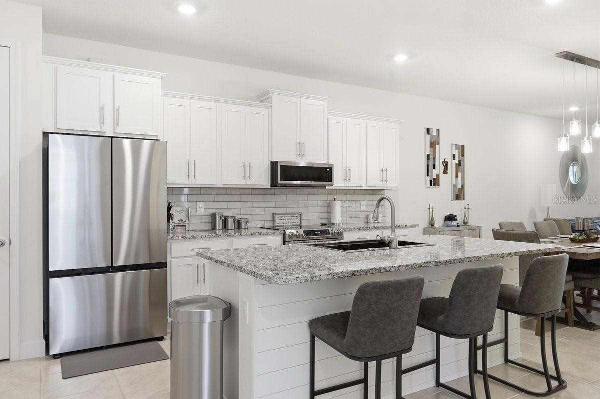 PALMS/SERENOA PH 4 - Residential