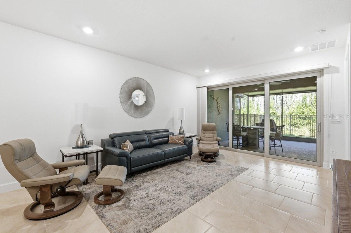 PALMS/SERENOA PH 4 - Residential