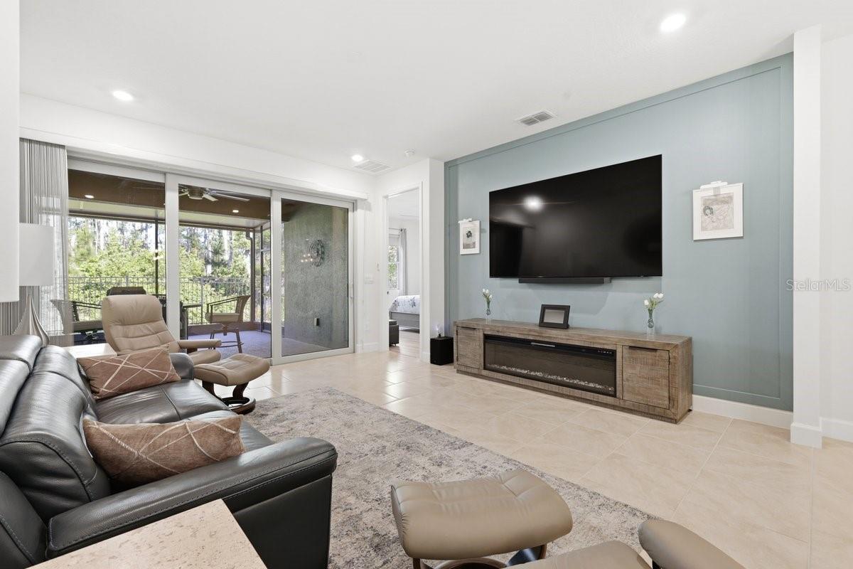 PALMS/SERENOA PH 4 - Residential