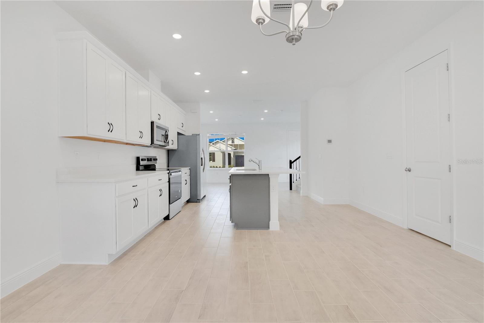 SERENADE/OVATION PH 1 - Residential Lease