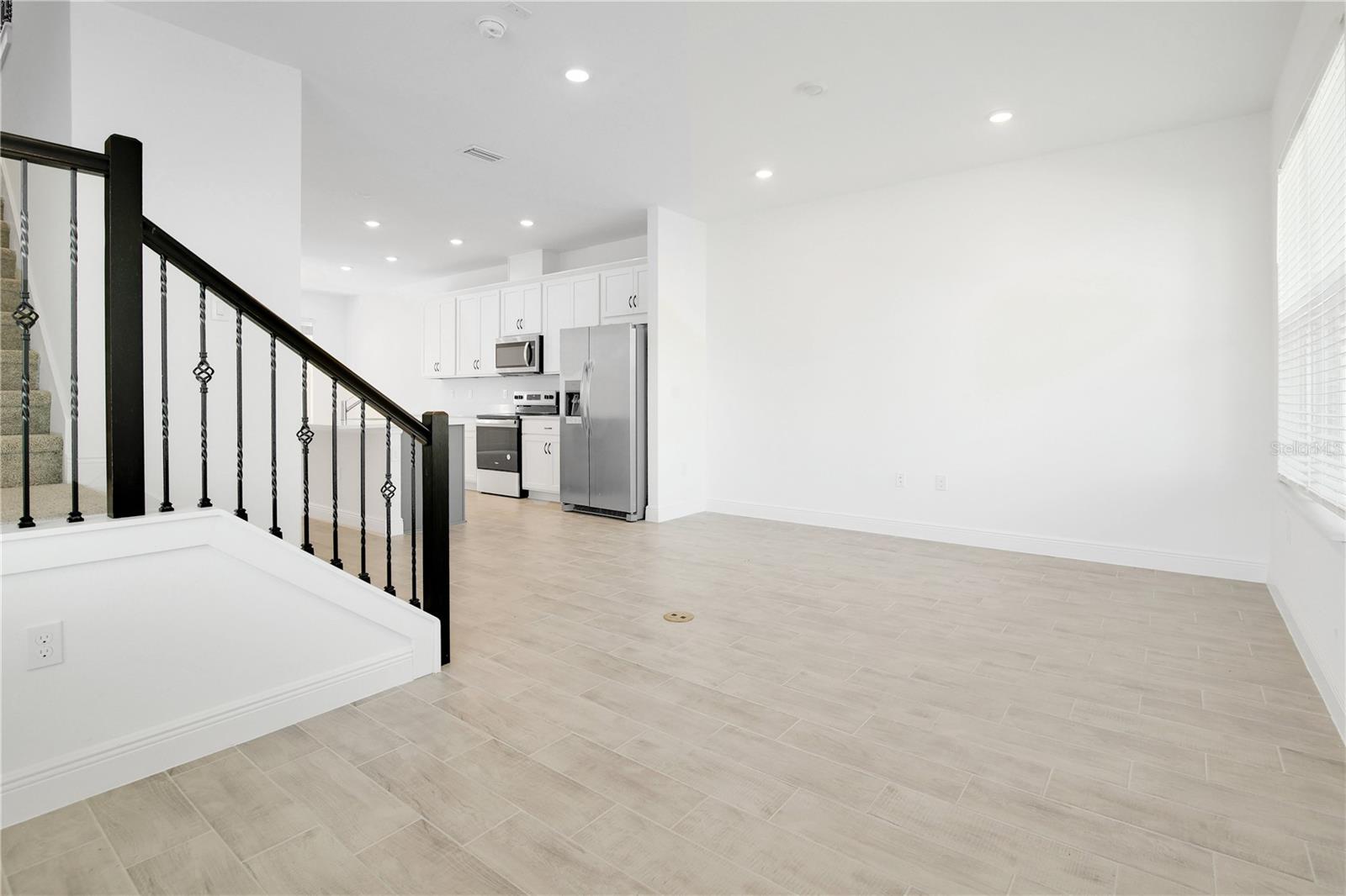 SERENADE/OVATION PH 1 - Residential Lease