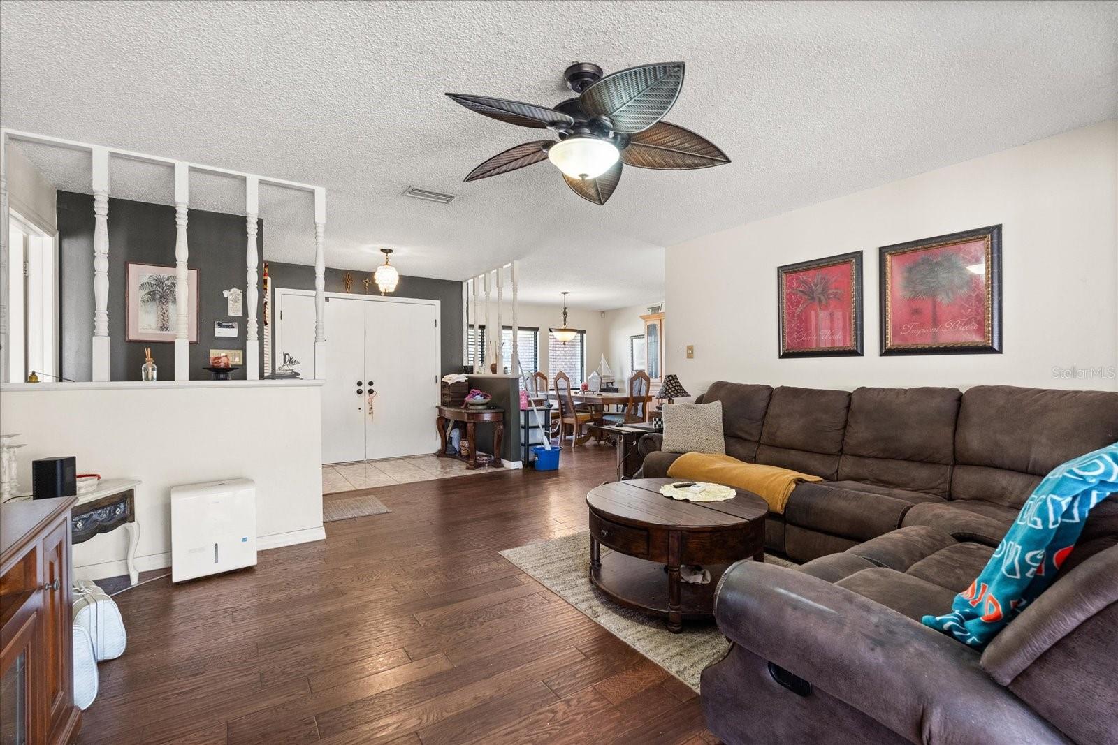 400 WOODVIEW DRIVE
